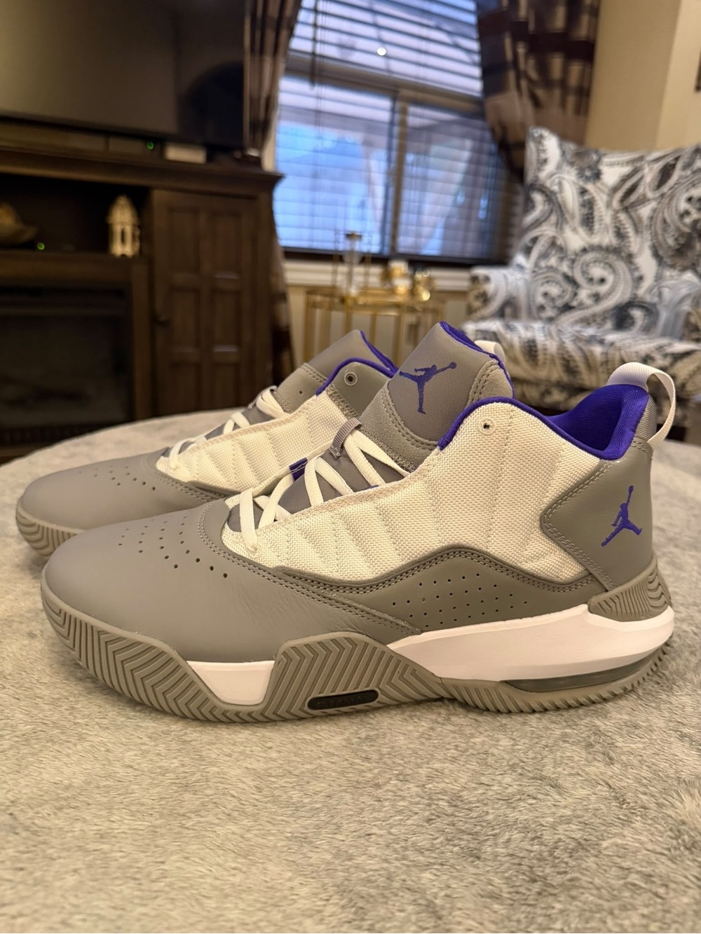 Jordan Stay Loyal Sneakers